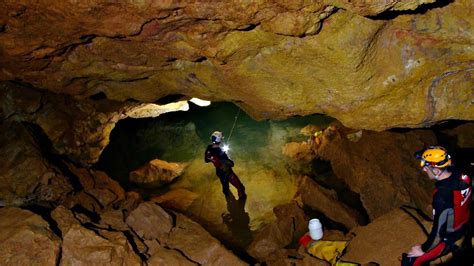 cuevas tarragona|Cova Urbana: huge cave under the center of Tarragona